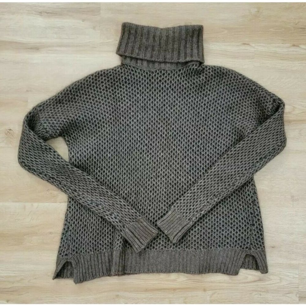 Vince. Womens Sweater Size Medium Wool Turtleneck Gray - Picture 1 of 4